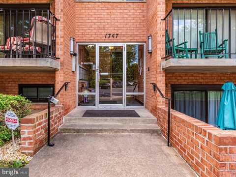 1747 EDGEWOOD HILL CIRCLE, HAGERSTOWN, MD 21740