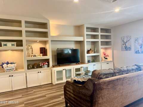 10699 E MESCAL Street, Scottsdale, AZ 85259