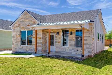 802 Creek St, Fredericksburg, TX 78624