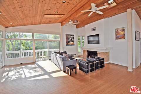 2885 Searidge St, Malibu, CA 90265