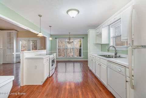 4702 Chenoweth Run Rd, Louisville, KY 40299