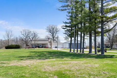 14211 N 900 W, DeMotte, IN 46310