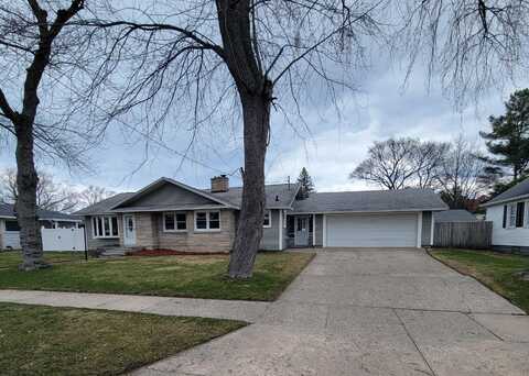 340 7th St Street, Manistee, MI 49660