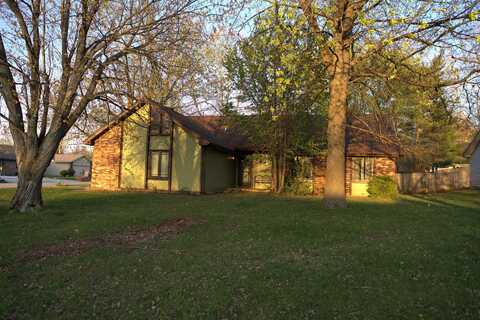 3840 S Colgate Avenue, Springfield, MO 65807