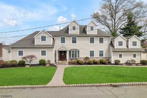 31 Shetland Dr, Clark, NJ 07066
