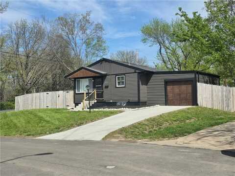 4301 Laurel Avenue, Kansas City, MO 64133