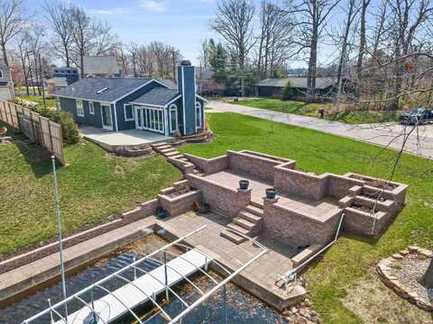 8006 E Cherokee Road, Syracuse, IN 46567
