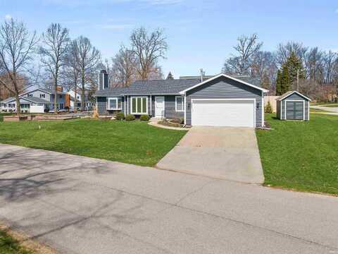 8006 E Cherokee Road, Syracuse, IN 46567