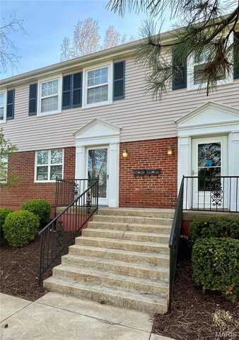 1504 Swallow Drive, Saint Louis, MO 63144
