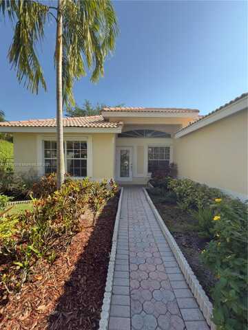 5738 NW 48th Dr, Coral Springs, FL 33067