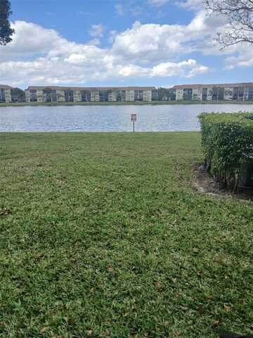 601 SW 141st Ave, Pembroke Pines, FL 33027