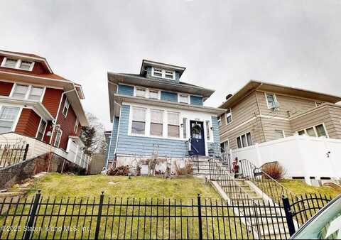 674 Castleton Avenue, Staten Island, NY 10301