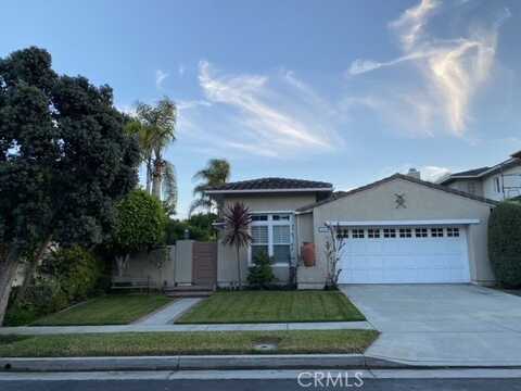 6662 Brentwood Drive, Huntington Beach, CA 92648