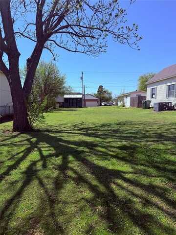 612 Oak Avenue, Yukon, OK 73099