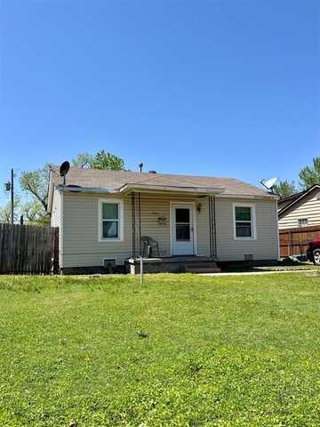 5621 N Donald Avenue, Warr Acres, OK 73122