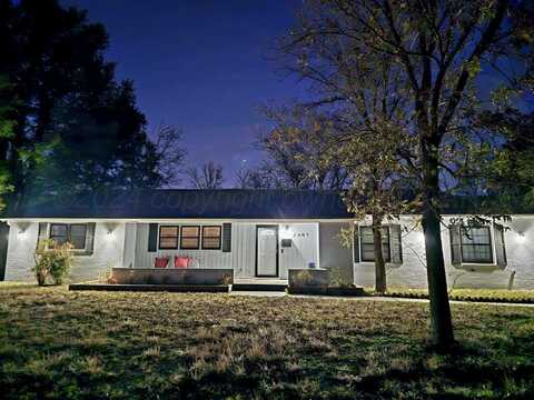 2407 8th Avenue, Canyon, TX 79015