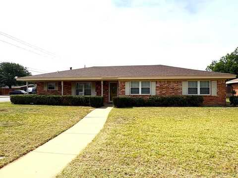 2801 Haynes Dr, Midland, TX 79705