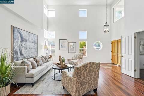 30300 Meridien Cir, Union City, CA 94587