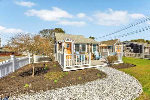 242 Old Wharf Road, Dennis Port, MA 02639