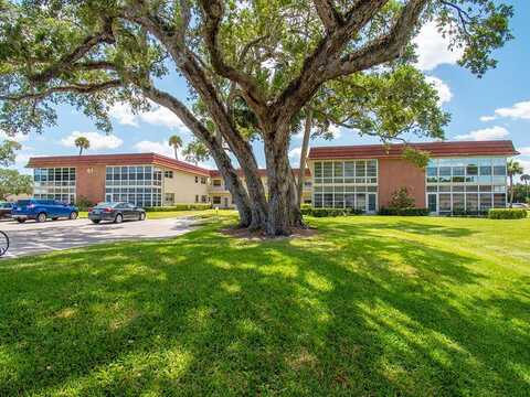 61 Woodland Drive, Vero Beach, FL 32962