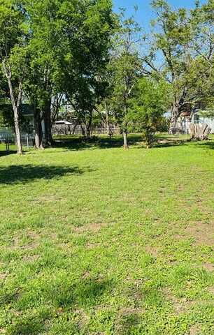 204 Peach St, Fredericksburg, TX 78624