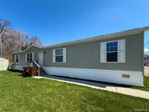 389 Rustic Lane N, Belleville, MI 48111