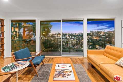 3736 Clayton Ave, Los Angeles, CA 90027