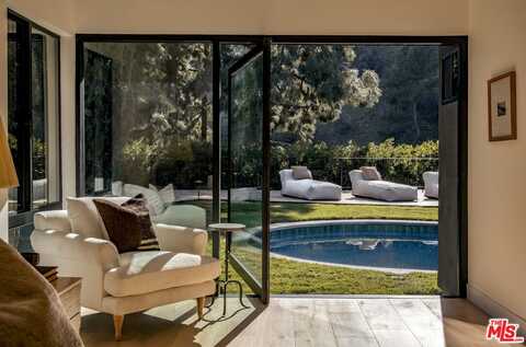 2247 Chelan Pl, Los Angeles, CA 90046