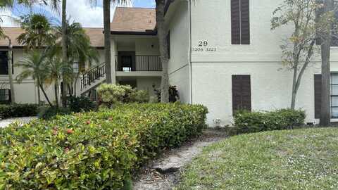 3209 Jog Park Drive, Greenacres, FL 33467