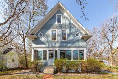 3223 West Street, Ames, IA 50014