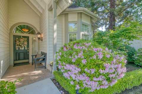 2727 Bluff Avenue W, Fresno, CA 93711