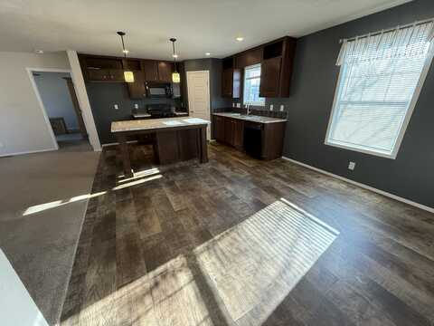 11186 Manchester Rd, Washington, MI 48094