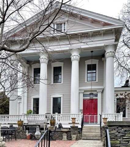 70 Pelham Street, Newport, RI 02840