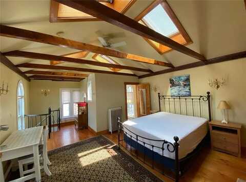 70 Pelham Street, Newport, RI 02840
