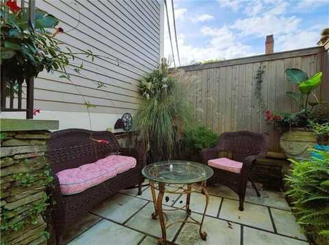 70 Pelham Street, Newport, RI 02840