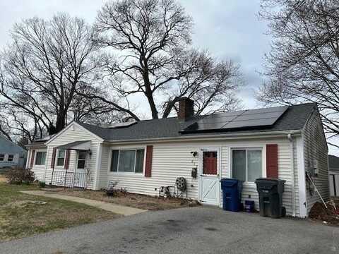 217 Wethersfield Drive, Warwick, RI 02886