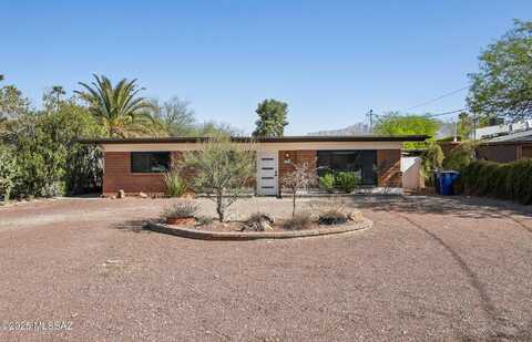 3229 E Seneca Street, Tucson, AZ 85716