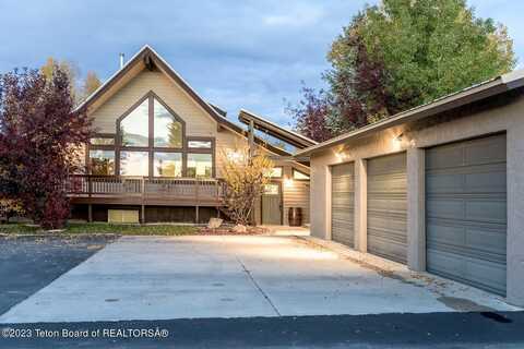17 C B Lane, Pinedale, WY 82941