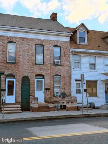 140 BALTIMORE STREET, HANOVER, PA 17331