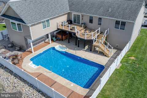 17 VICKILEE DRIVE, WRIGHTSVILLE, PA 17368