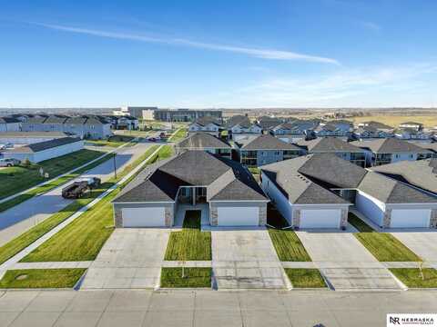 5007 W Hillsboro Drive, Lincoln, NE 68528