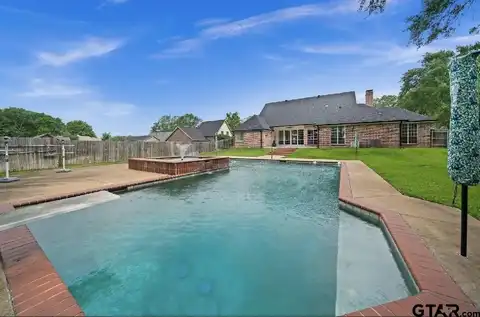 2107 Baylor Drive, Jacksonville, TX 75766