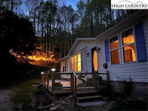 1168 Three Mile Highway, Newland, NC 28657