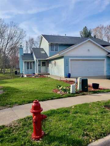 2049 Little Creek Ln, IowaCity, IA 52246