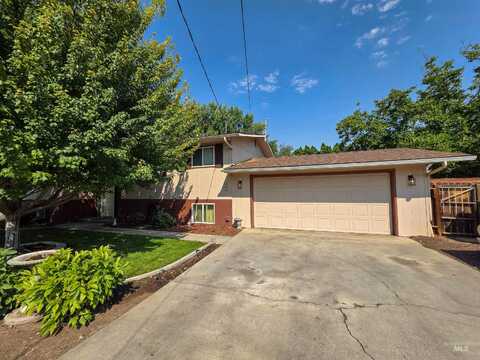2390 Rolling Hills Drive, Clarkston, WA 99403