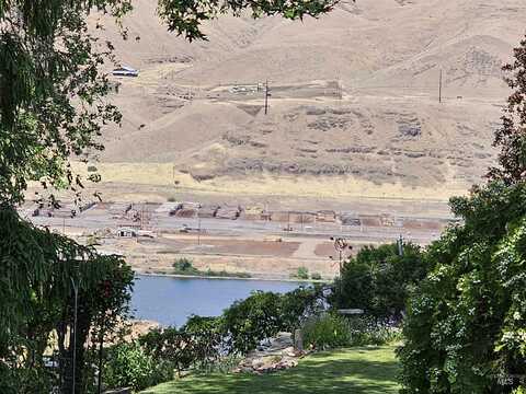 2390 Rolling Hills Drive, Clarkston, WA 99403