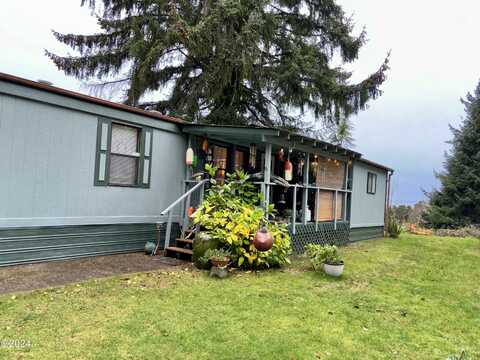 923 SE Bay Blvd #34, Newport, OR 97365