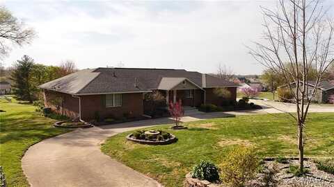 705 Linder Boulevard, Greenville, IL 62246