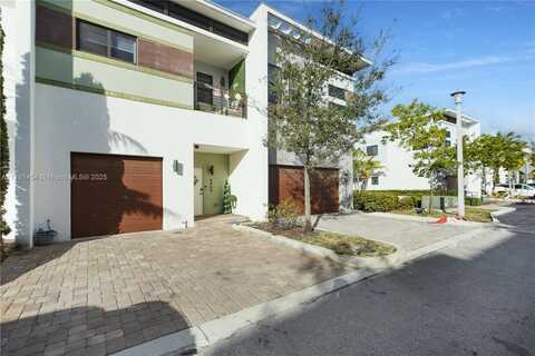 4409 NW 9th St, Plantation, FL 33317