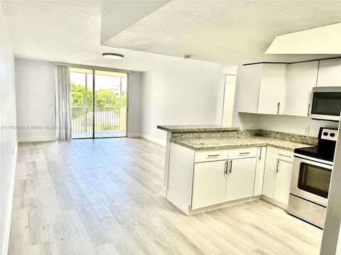 8373 Lake Dr, Doral, FL 33166